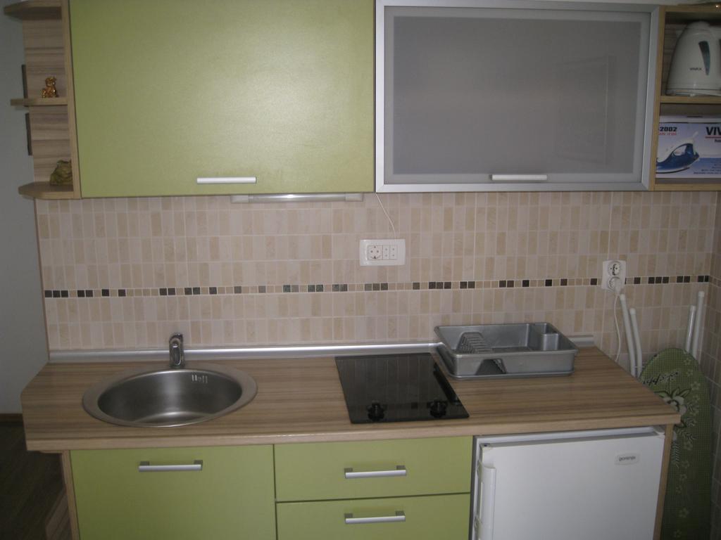 Apartmani Famelja Jovanovic Sveti Stefan Rum bild