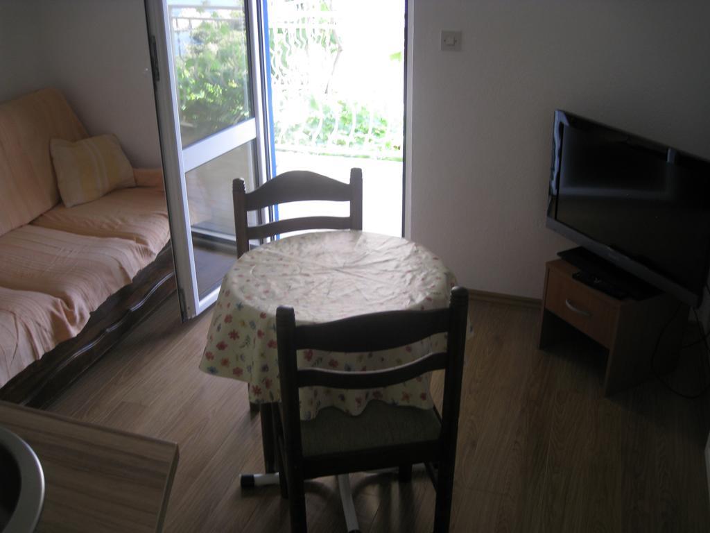 Apartmani Famelja Jovanovic Sveti Stefan Rum bild