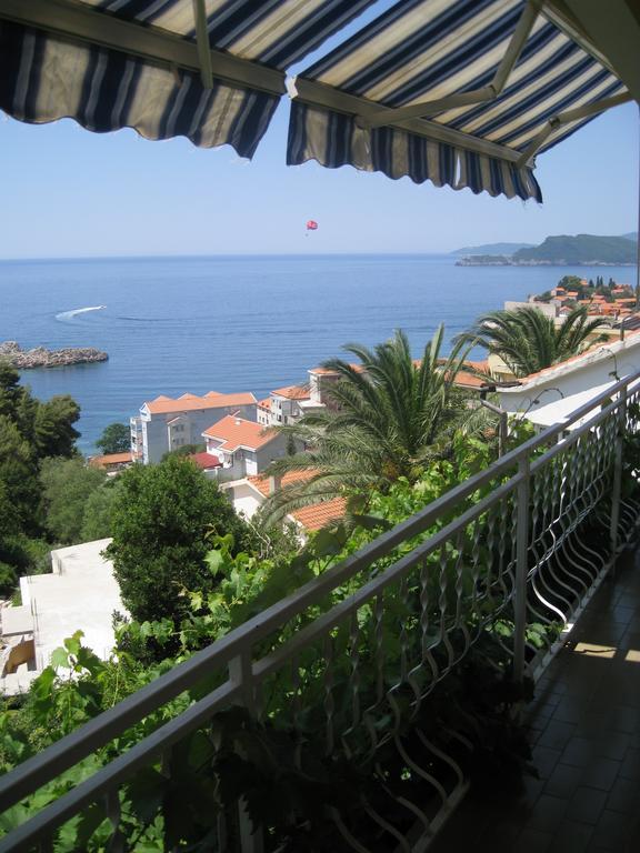 Apartmani Famelja Jovanovic Sveti Stefan Rum bild