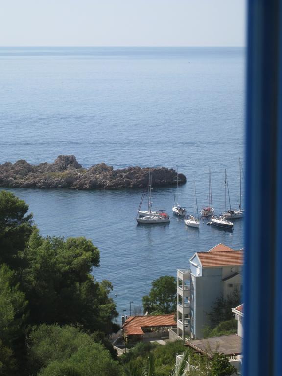 Apartmani Famelja Jovanovic Sveti Stefan Exteriör bild
