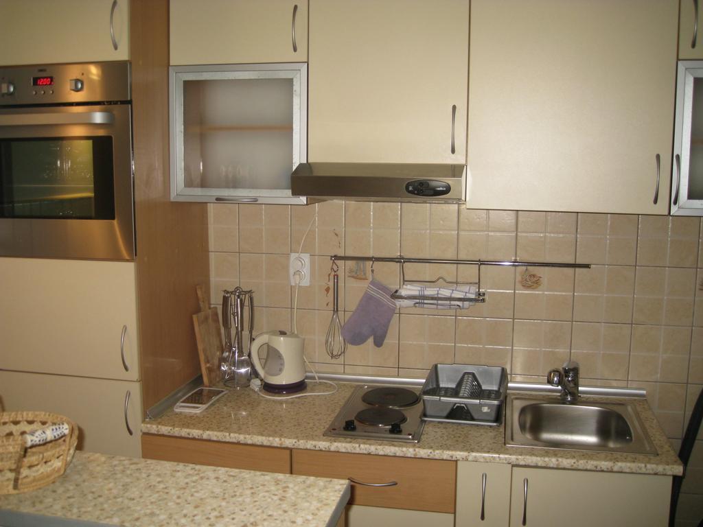 Apartmani Famelja Jovanovic Sveti Stefan Rum bild