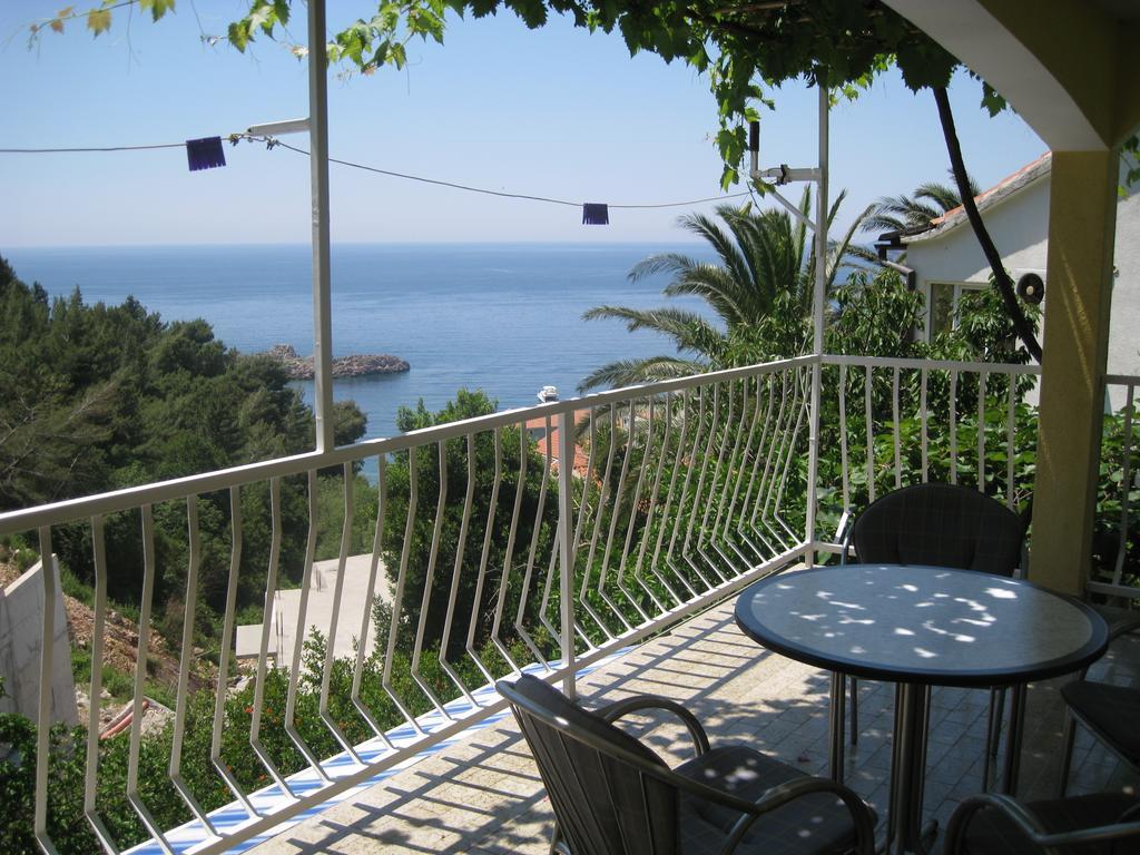 Apartmani Famelja Jovanovic Sveti Stefan Rum bild
