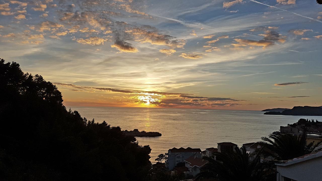 Apartmani Famelja Jovanovic Sveti Stefan Exteriör bild