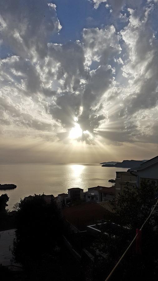 Apartmani Famelja Jovanovic Sveti Stefan Exteriör bild