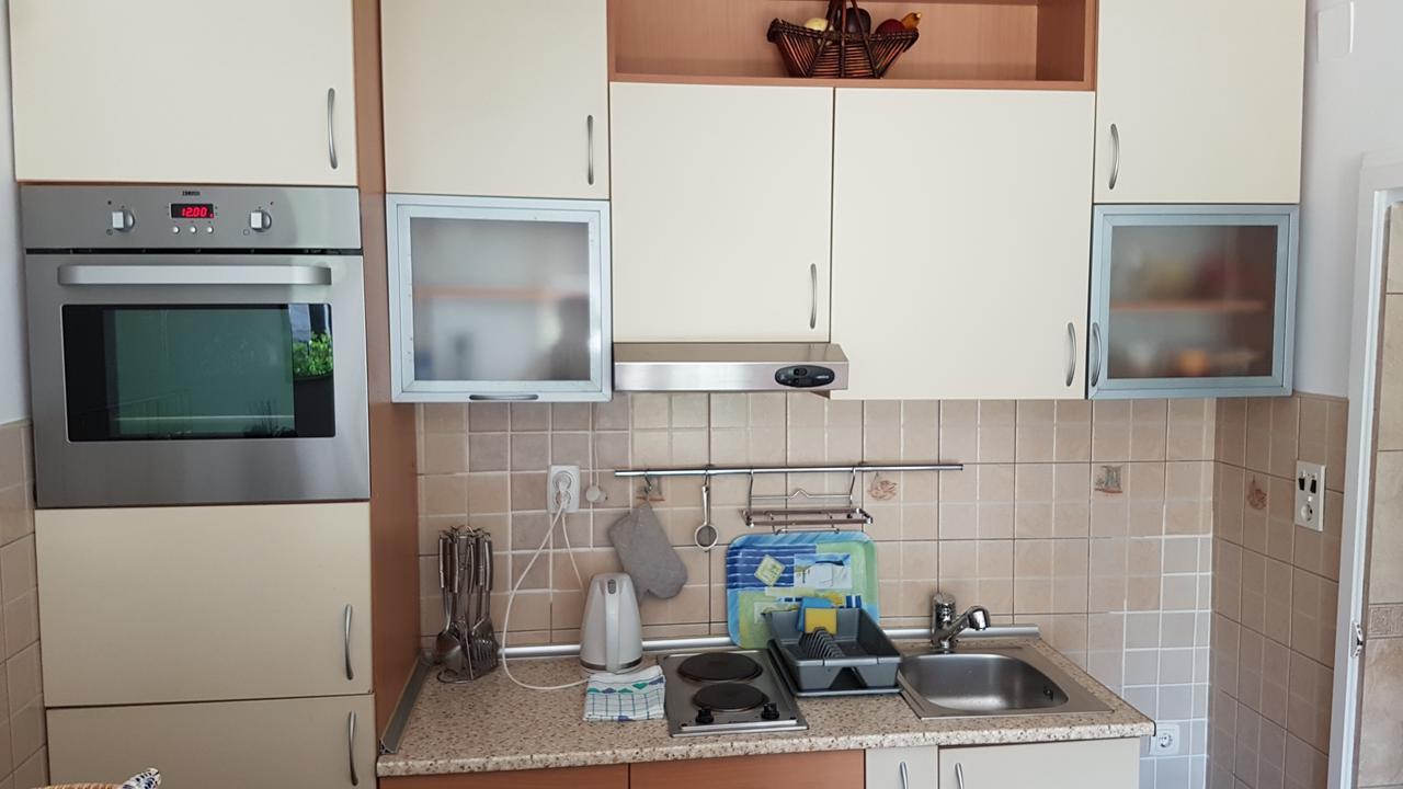 Apartmani Famelja Jovanovic Sveti Stefan Exteriör bild